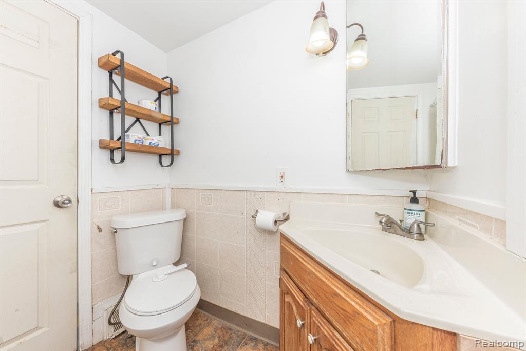 403 Fenwick Street, Holly, MI 48442 — Photo 12