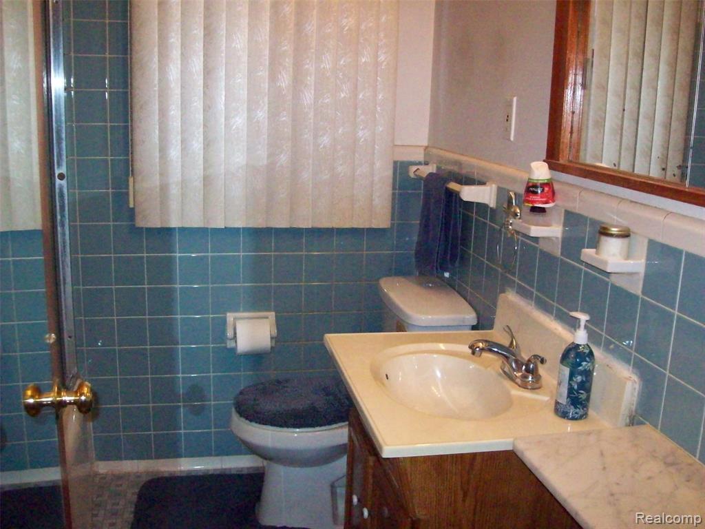 7653 Pinehurst Street, Dearborn, MI 48126 — Photo 11