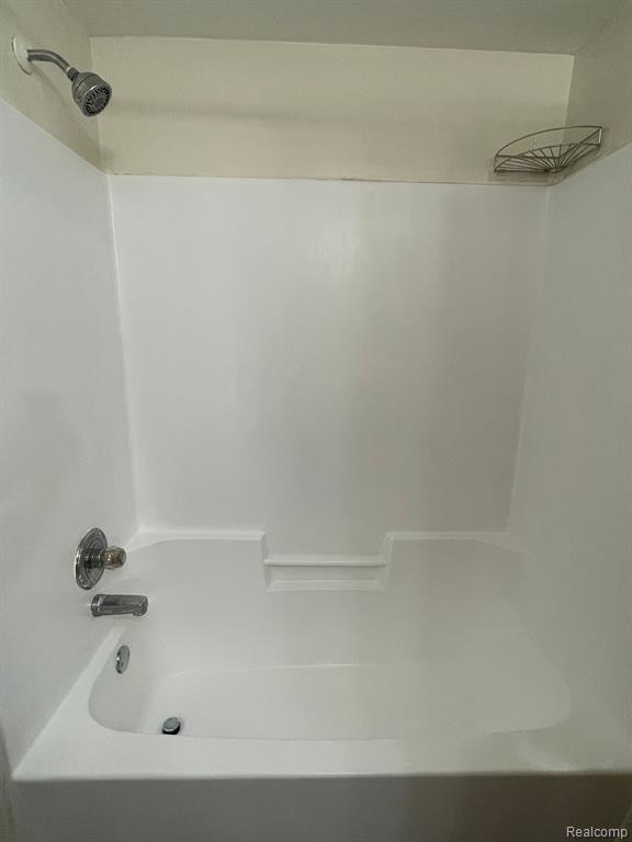 4048 HEATHERWOOD, Warren, MI 48092 — Photo 17