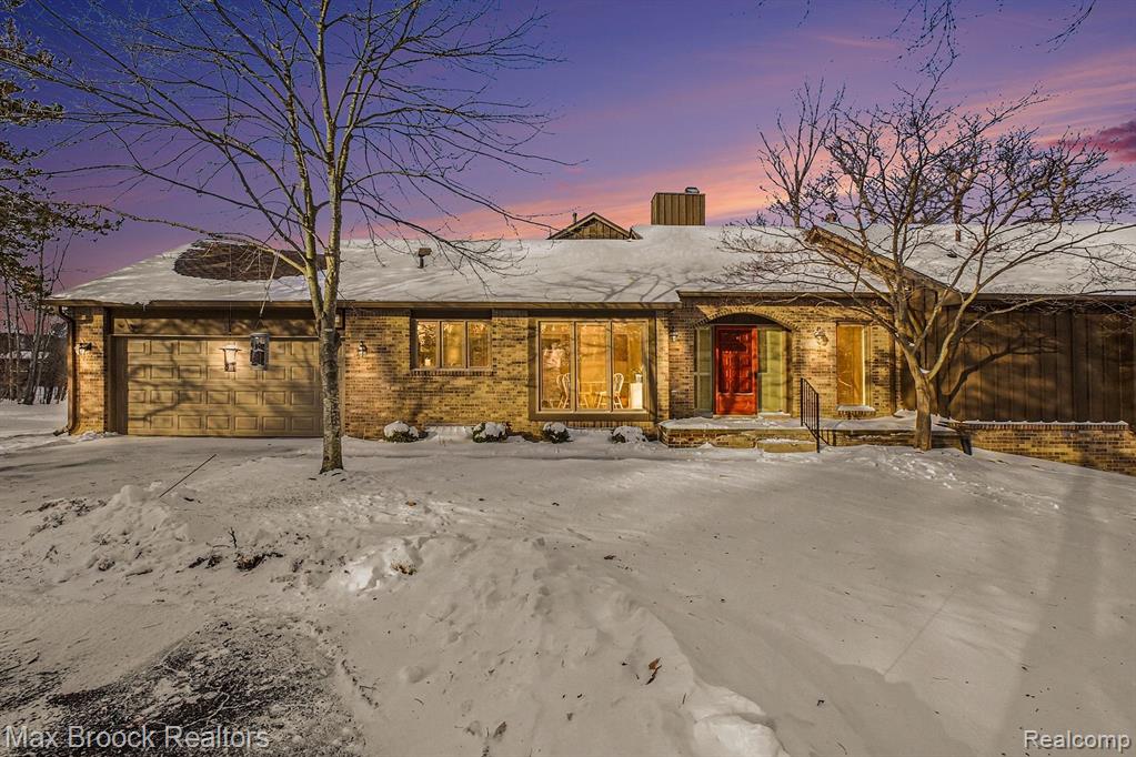 23745 Ravineview Court, Bingham Farms, MI 48025 — Photo 2