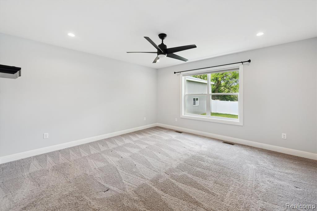 595 BRIGHTON LAKE RD, Brighton, MI 48116 — Photo 25