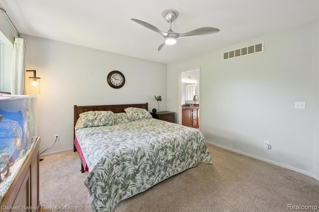 4577 Oaklawn Drive, Pinckney, MI 48169 — Photo 20