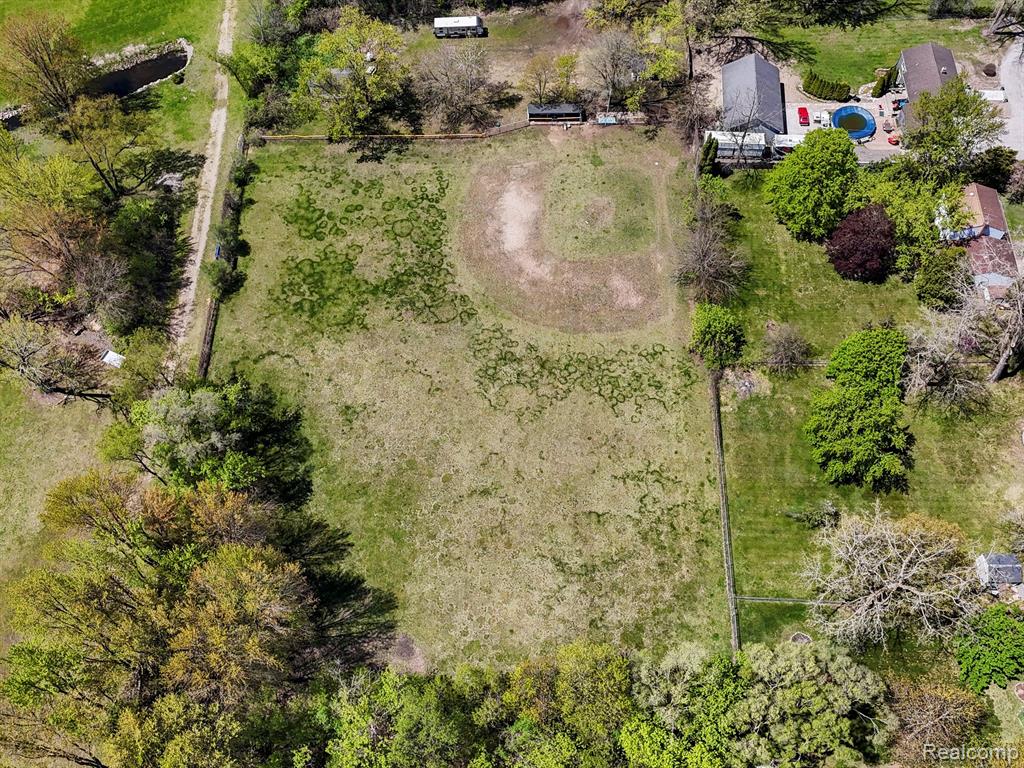579 S HOSPITAL Road, Waterford, MI 48327 — Photo 56