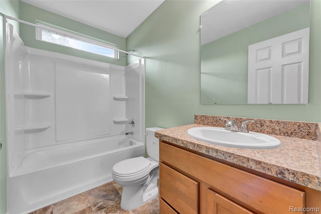 6027 Ravine Court, Ypsilanti, MI 48197 — Photo 39