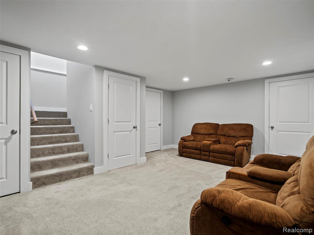 913 Roselawn Drive, Rochester, MI 48307 — Photo 63