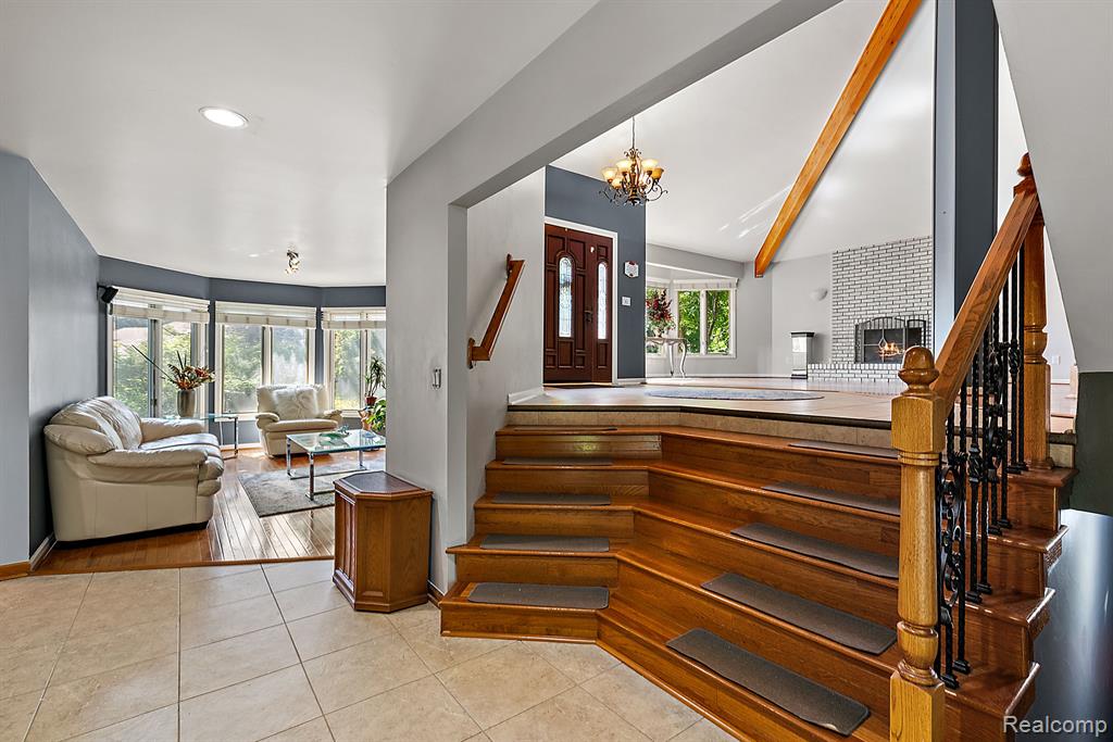 8398 ELKRUN Drive, Clarkston, MI 48348 — Photo 20