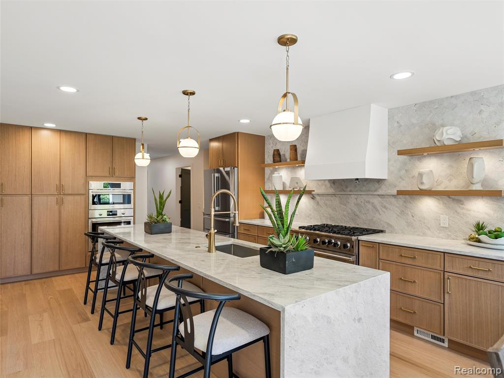 22463 Norfolk Court, Novi, MI — Photo 3