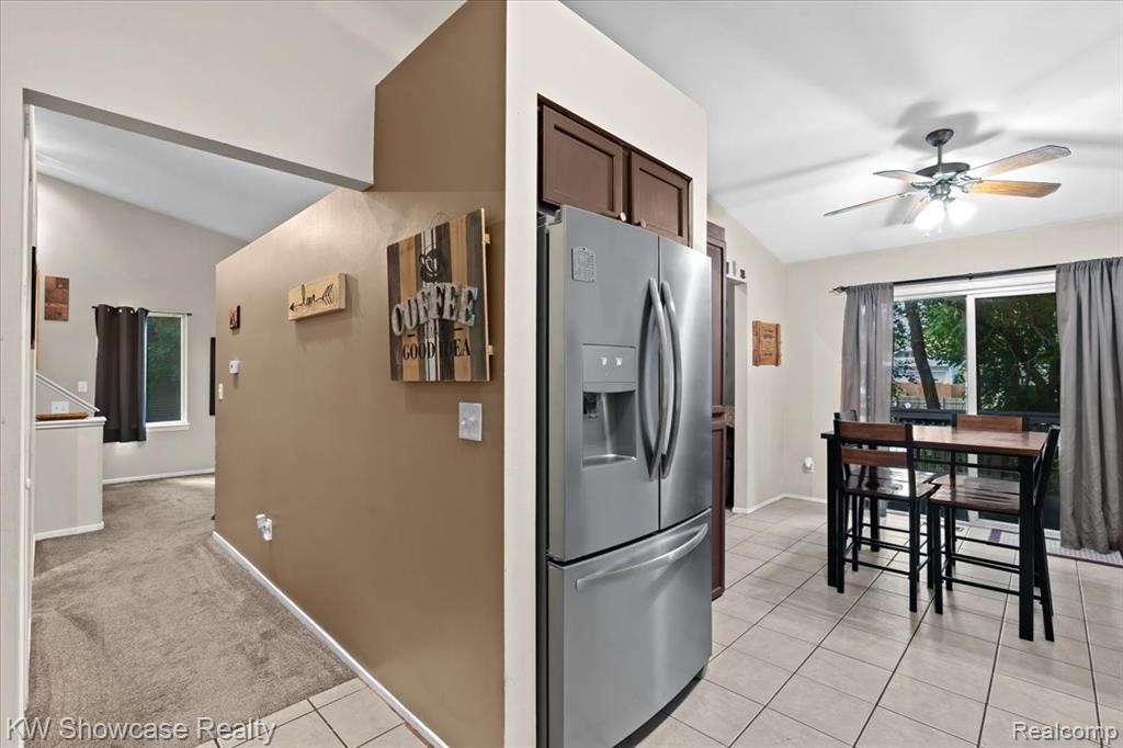 4665 Lakeborn Drive, White Lake, MI 48383 — Photo 12