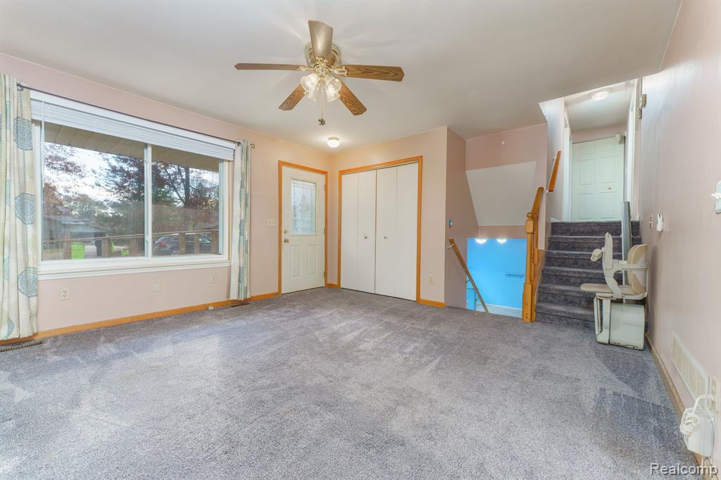 985 TIERNEY, Highland, MI 48356 — Photo 5