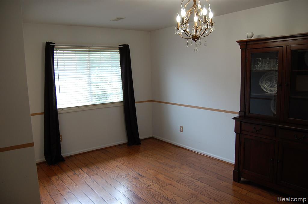 16529 TERRACE VILLAGE Drive, Taylor, MI 48180 — Photo 5