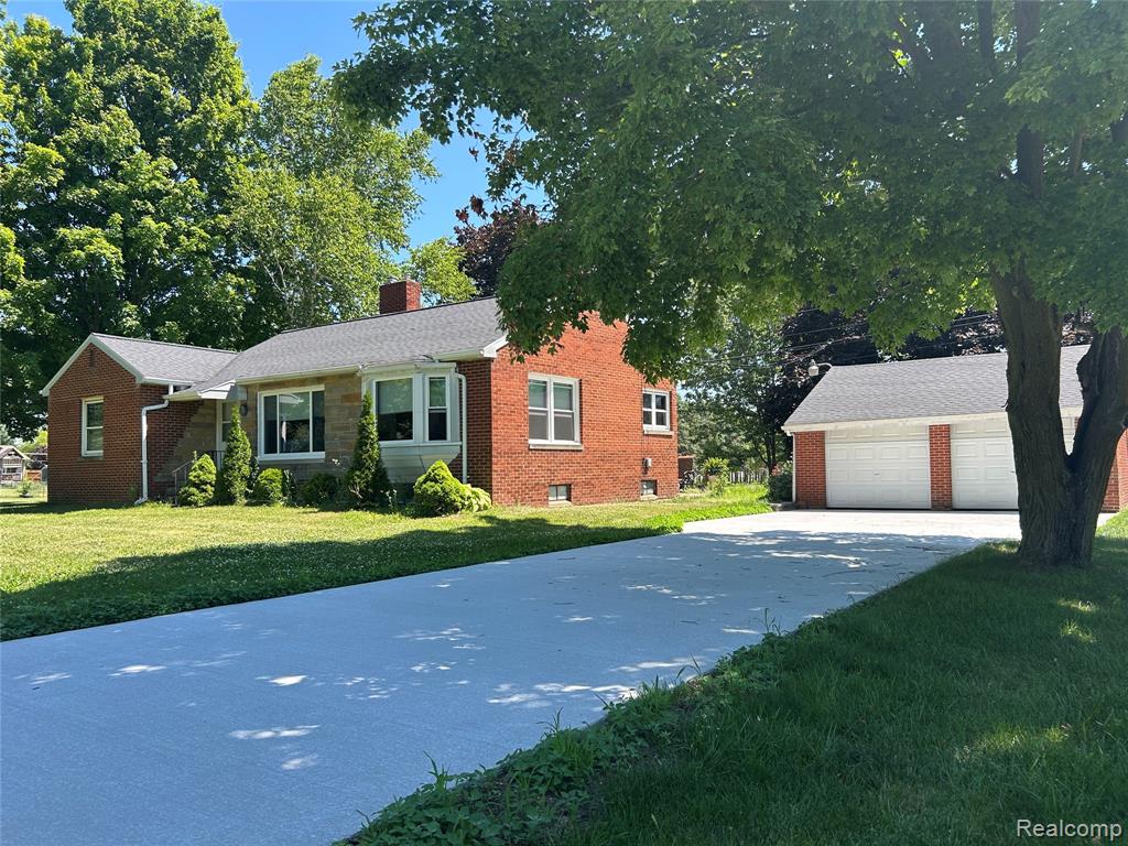 11039 Torrey Road, Fenton, MI 48430 — Photo 2