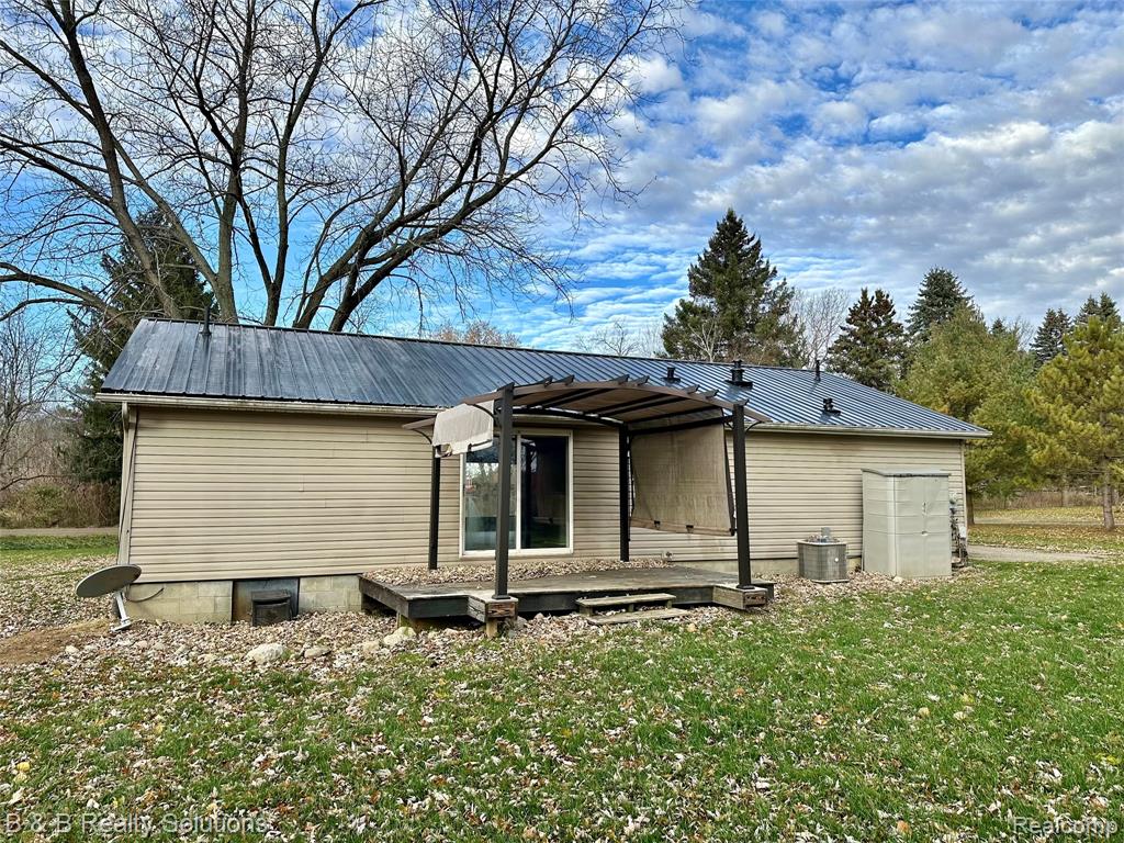 6692 JONES Road, North Branch, MI 48461 — Photo 28