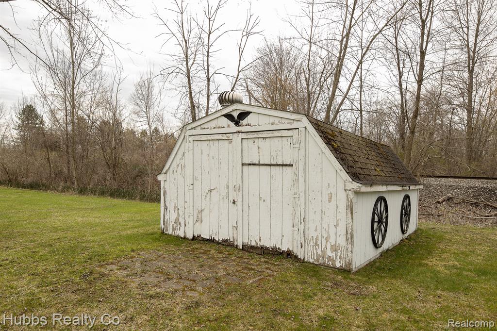 6357 TURNER Road, Flushing, MI 48433 — Photo 11