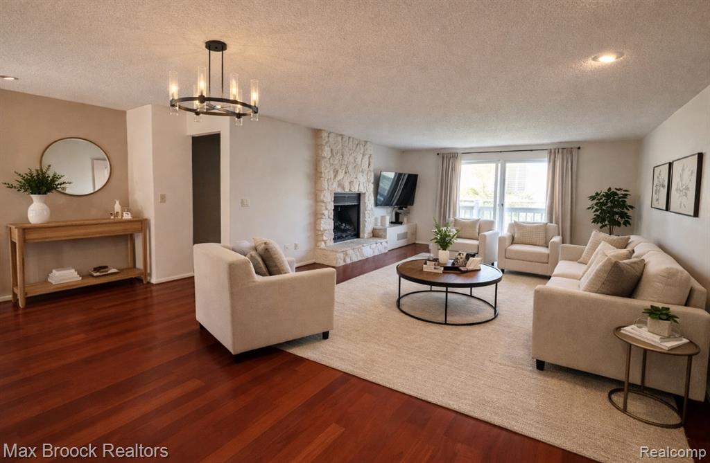 4231 Foxpointe Drive, West Bloomfield, MI 48323 — Photo 8