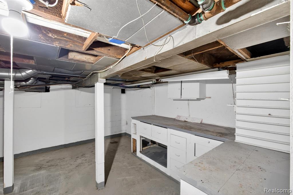 4047 Mitchell Drive, Flint, MI 48506 — Photo 26