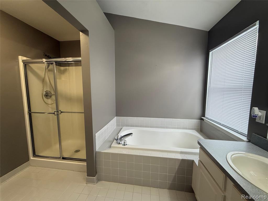 9032 Solitude Lane, Belleville, MI 48111 — Photo 14