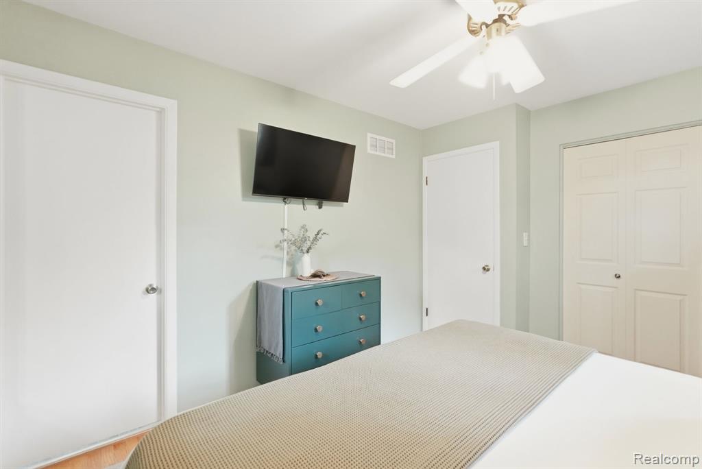 1061 Western Drive, Ann Arbor, MI 48103 — Photo 21