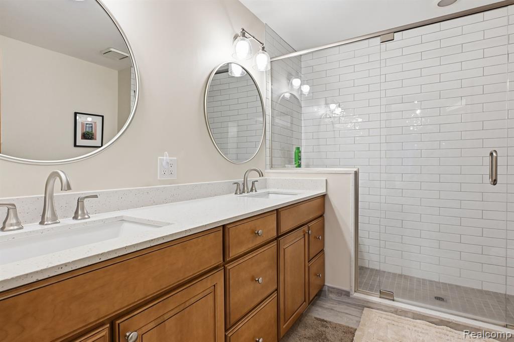 4535 4535 Golf View Dr Drive, 97, Brighton, MI 48116 — Photo 19