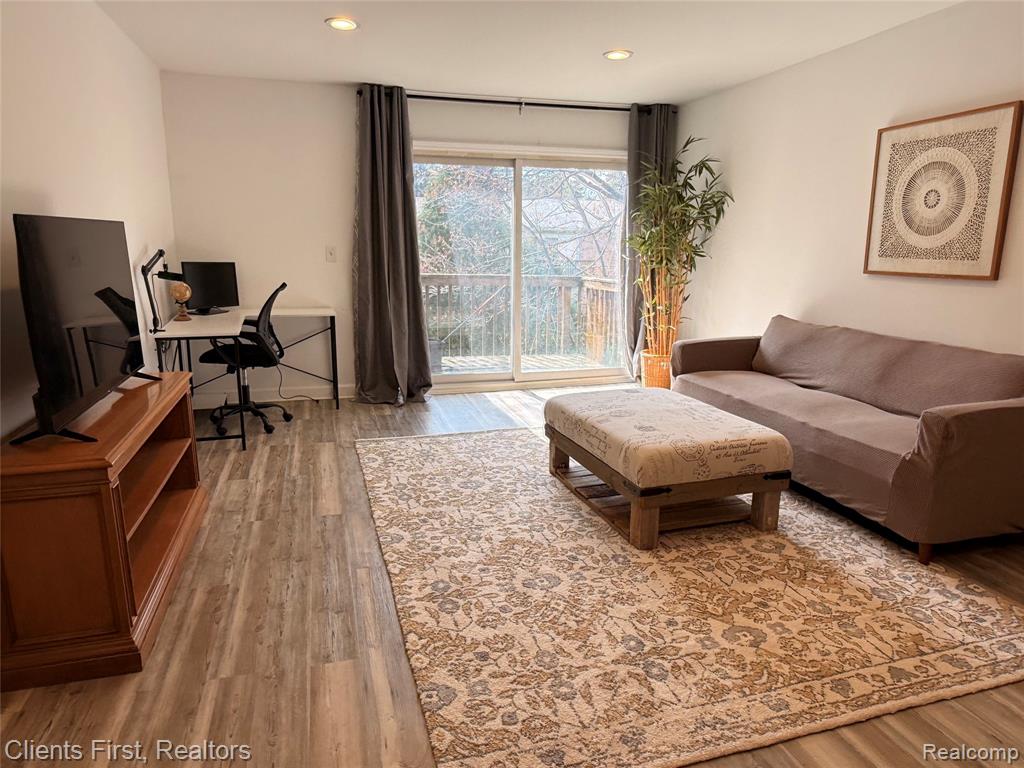 675 RANDOLPH Street, 206, Northville, MI 48167 — Photo 5
