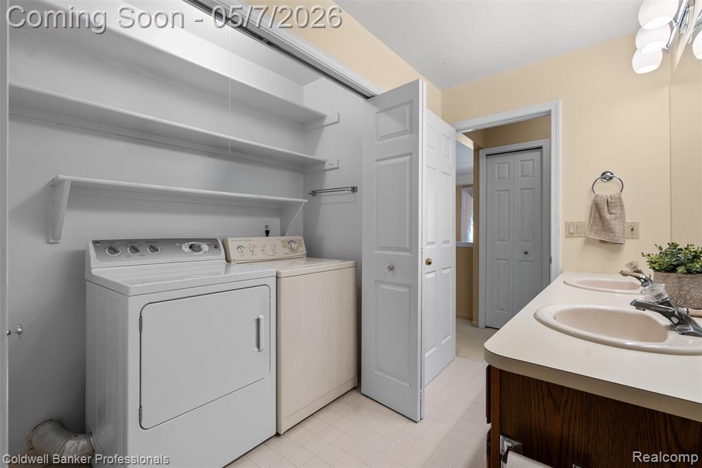 45075 Courtview Trail, Novi, MI — Photo 28