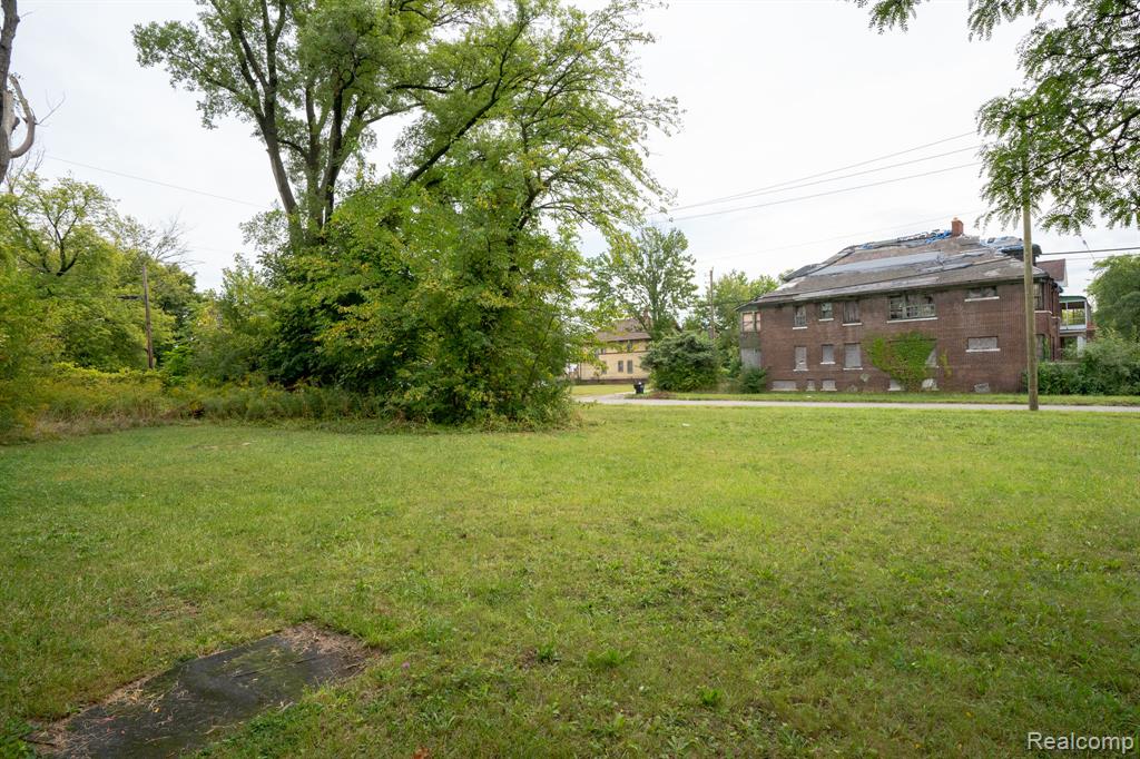 6913 Benson Street, Detroit, MI, 48207