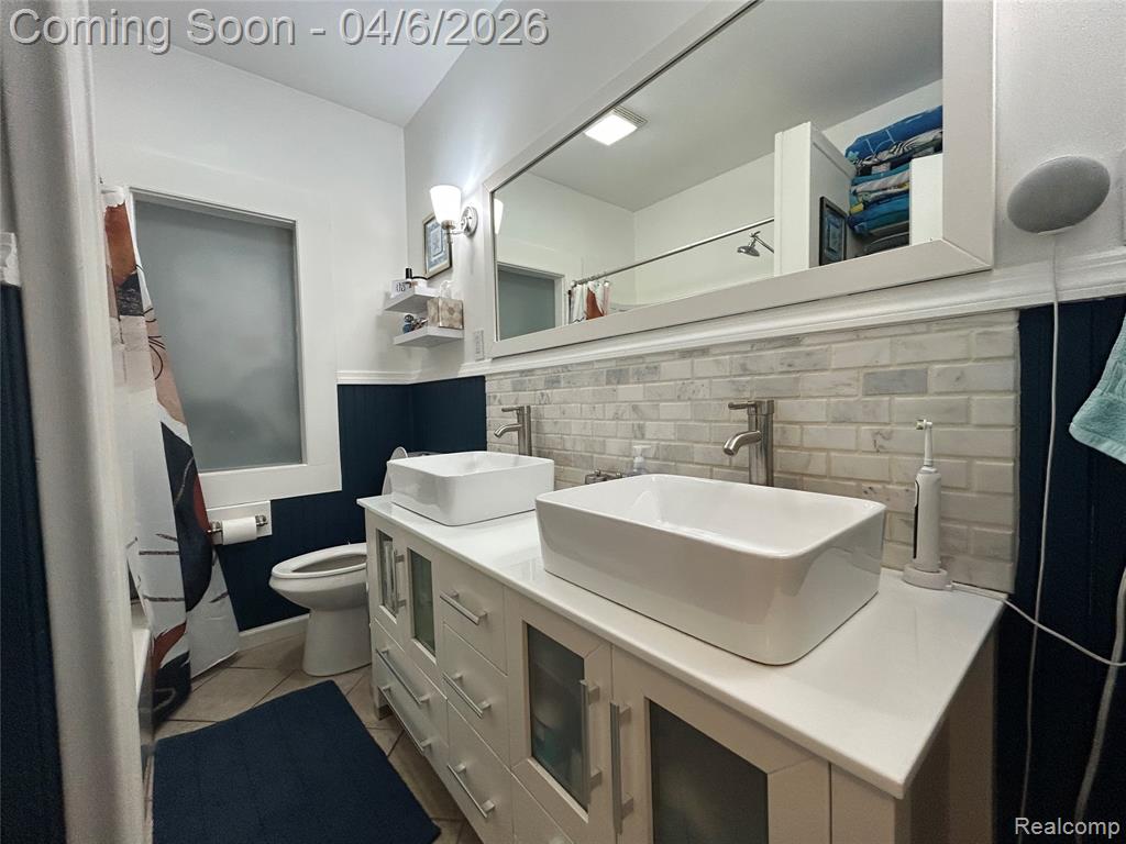 3051 Kenrick Street, Keego Harbor, MI 48320 — Photo 22