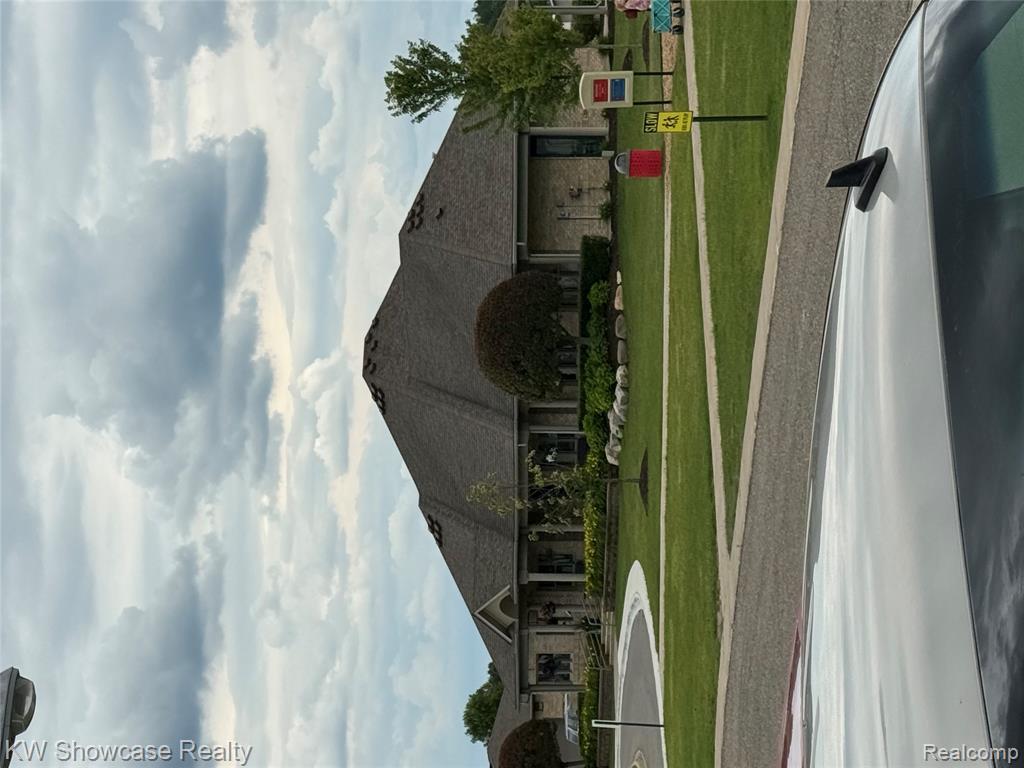 1978 Santa Fe Trail Drive, Hartland, MI 48353 — Photo 17