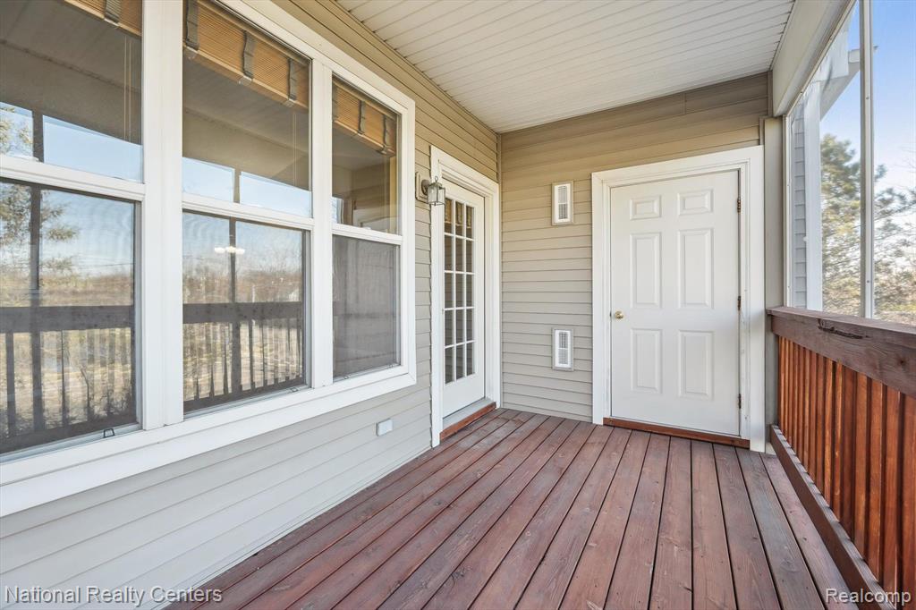 1490 FOX POINTE Circle, Ann Arbor, MI 48108 — Photo 33