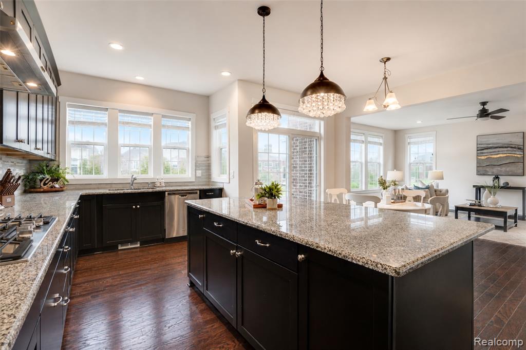 51040 Woodford Drive, Canton, MI 48188 — Photo 27