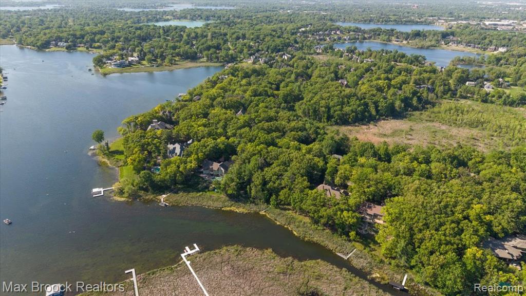 1729 Heron Ridge Drive, Bloomfield Hills, MI 48302 — Photo 6