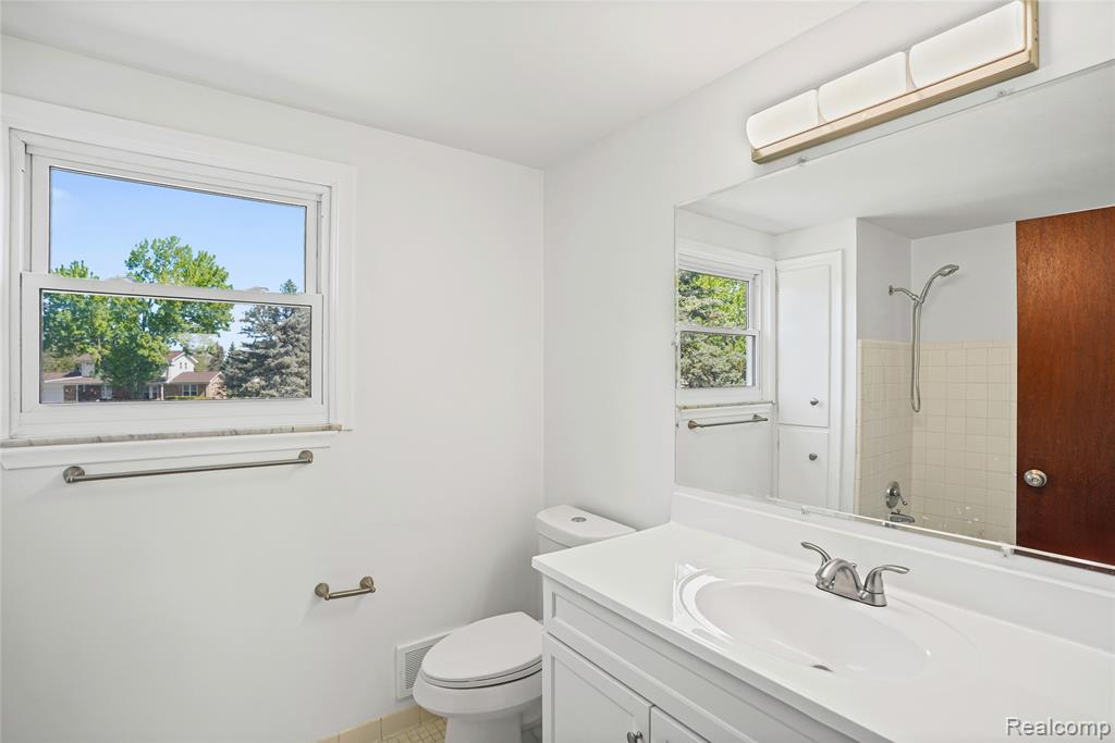 3098 Wagon Trail, Flint, MI 48507 — Photo 40