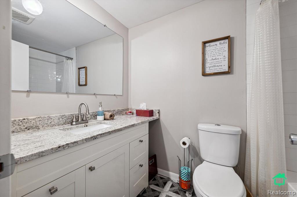 37675 Colonial Drive, Westland, MI — Photo 20