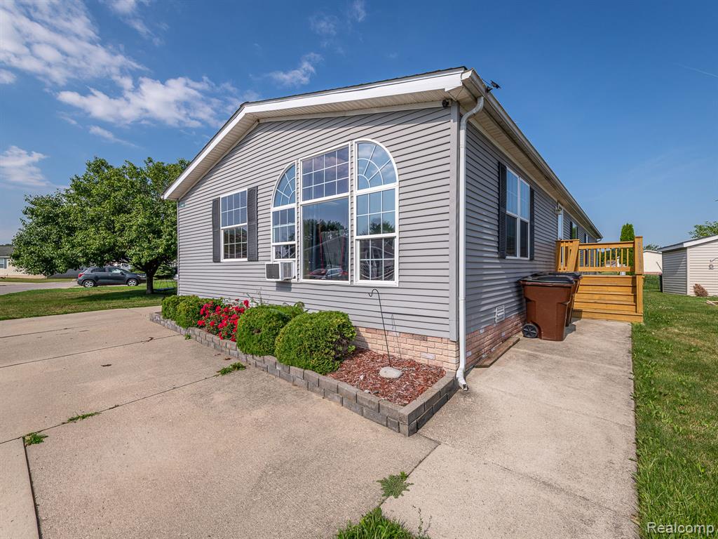 940 Tanner Landing, Monroe, MI 48161 — Photo 25