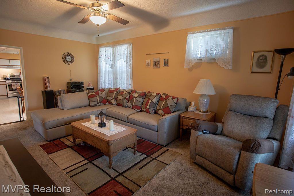 40849 ROMEO PLANK Road, Clinton Twp, MI 48038 — Photo 3