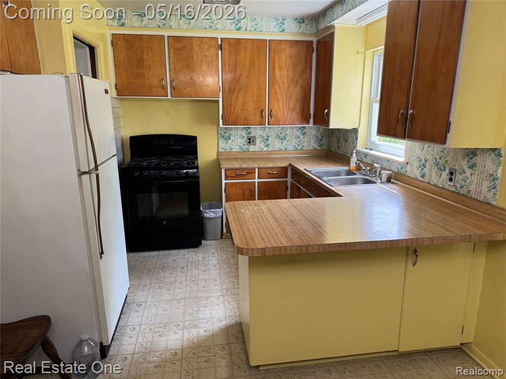 4865 Ross Drive, Waterford, MI 48328 — Photo 5