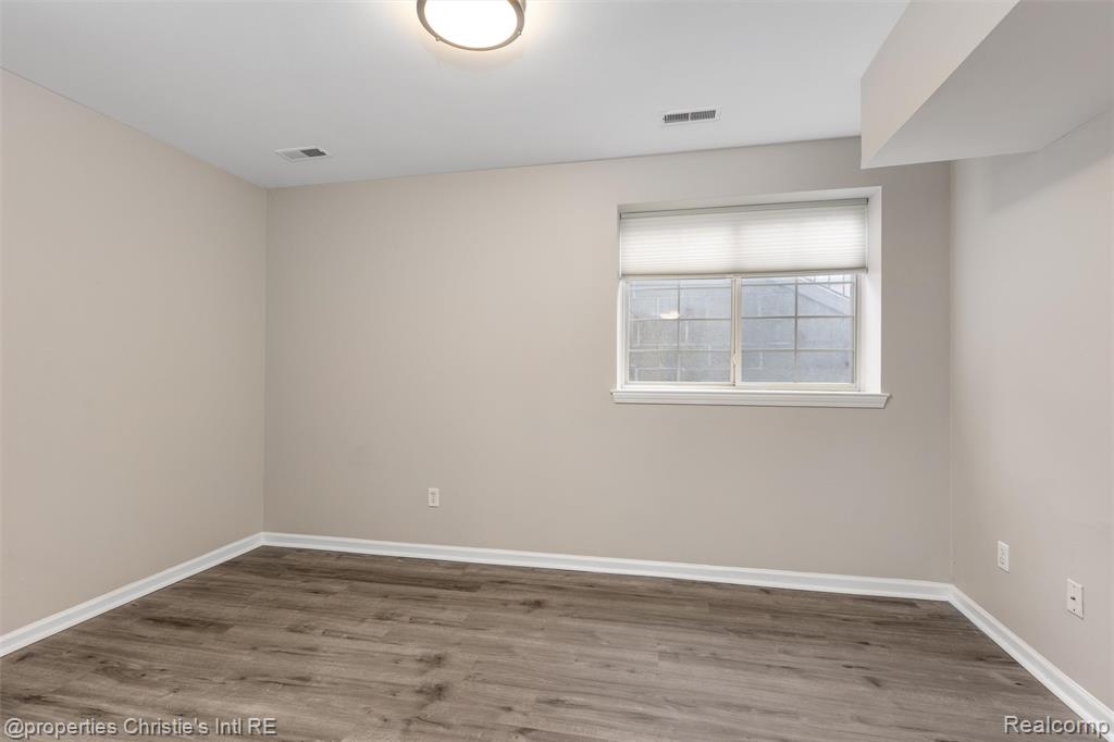44 Adelaide Street, Detroit, MI 48201 — Photo 16