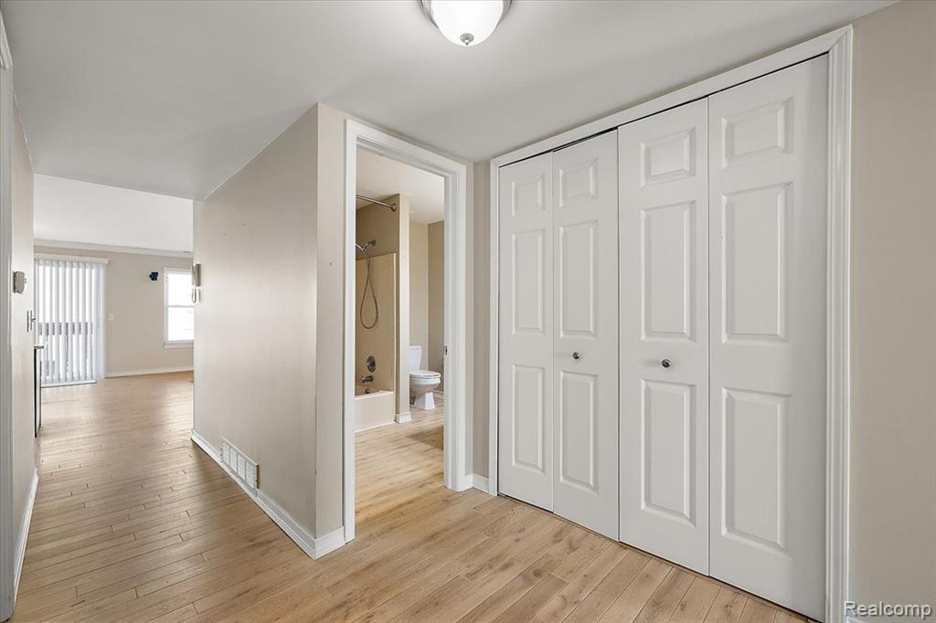 5080 Harbor Oak, Waterford, MI 48329 — Photo 7