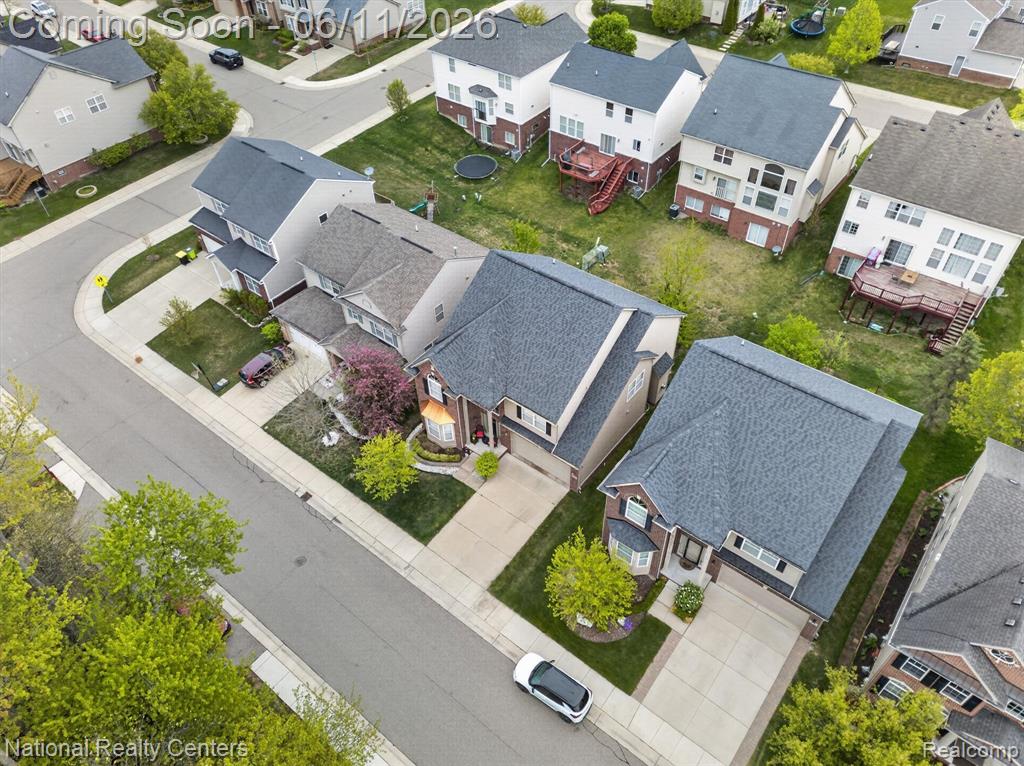 27412 Victoria Road, Novi, MI — Photo 49