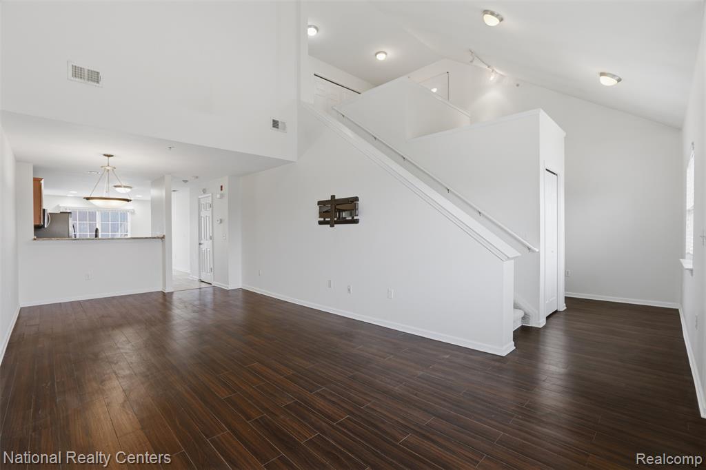 39647 Springwater Drive, Northville, MI 48168 — Photo 4