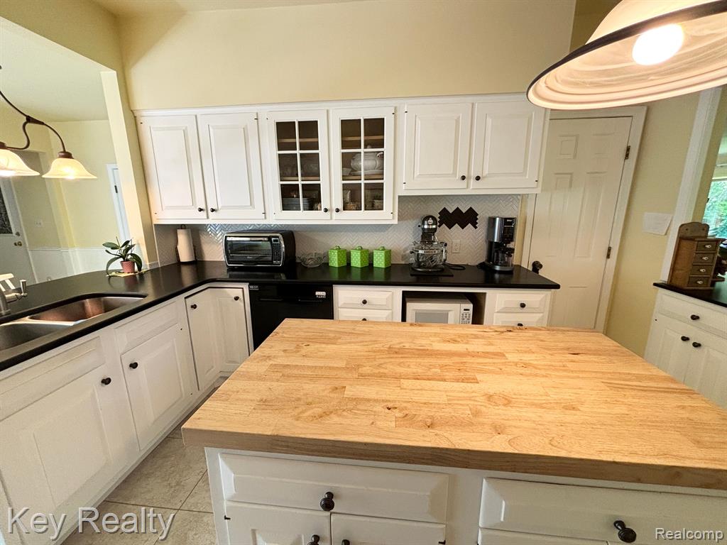 7953 S CUSTER Road, Monroe, MI 48161 — Photo 6