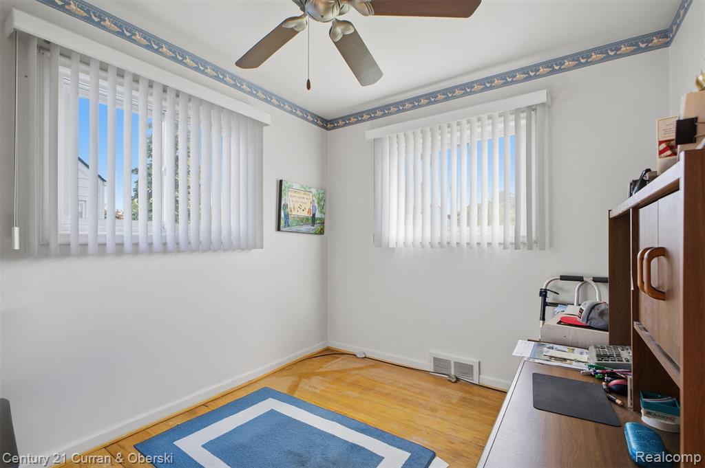 7042 Gilman Street, Garden City, MI — Photo 15