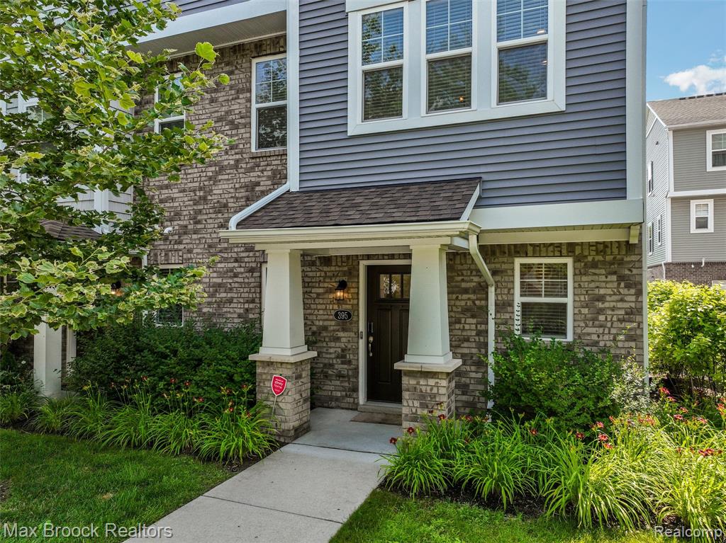 395 Glendale Lane, Ferndale, MI 48220 — Photo 2