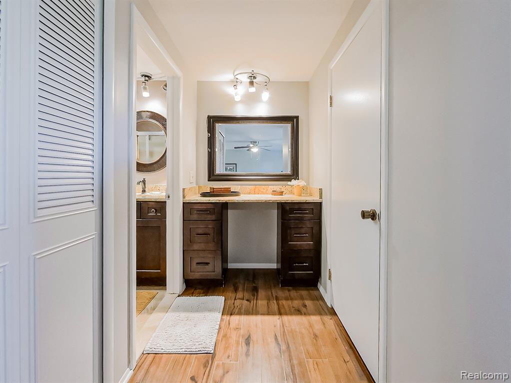 7418 Azalea Court, West Bloomfield, MI — Photo 15