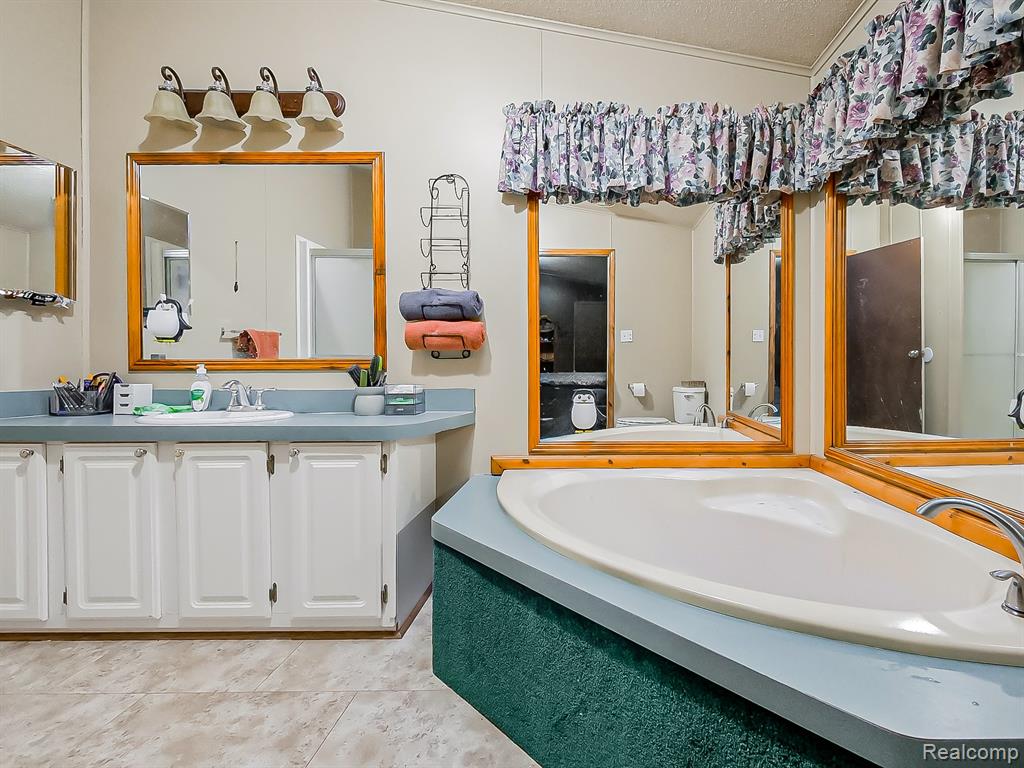 2015 Plum Street, Clarkston, MI 48348 — Photo 20