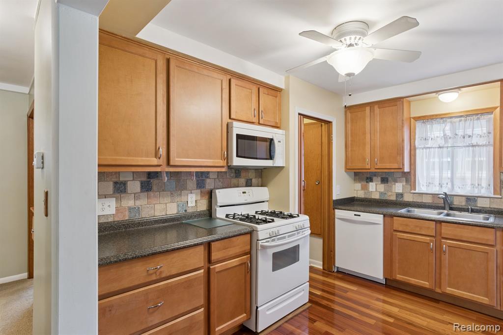 7868 Robinson Avenue, Allen Park, MI 48101 — Photo 12
