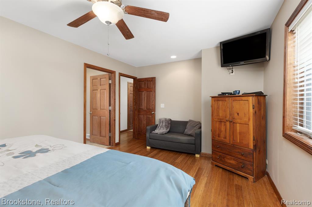 4121 CRYSTAL Street, West Bloomfield, MI 48323 — Photo 19