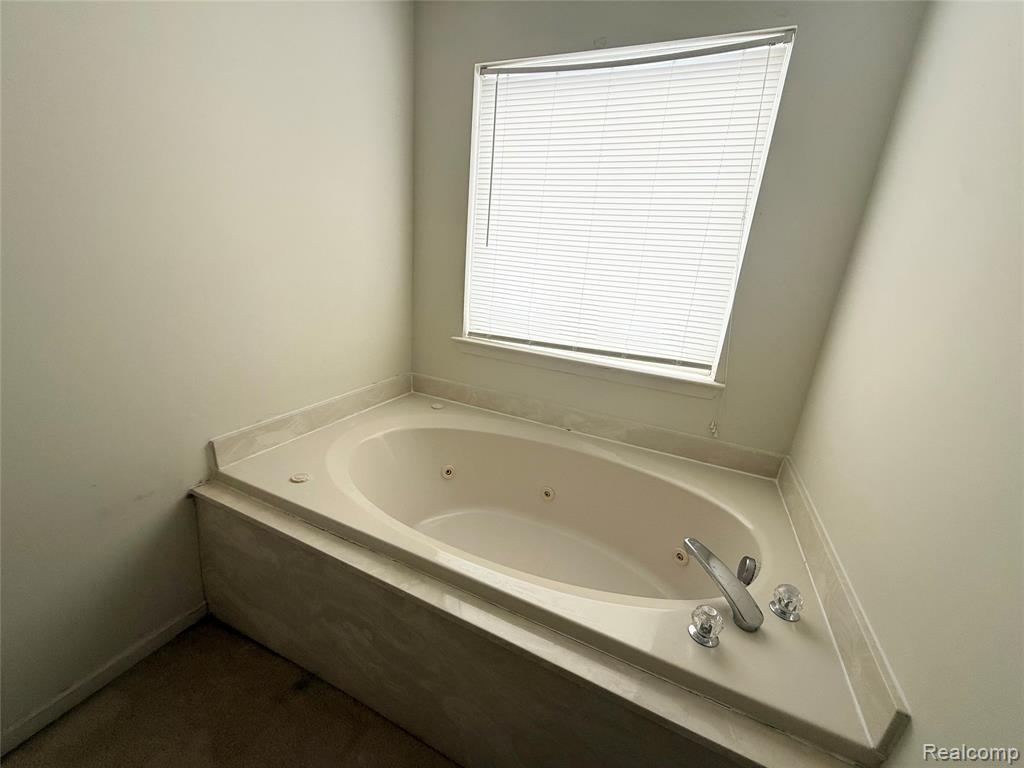 6122 Cherrywood Drive, Ypsilanti, MI 48197 — Photo 13