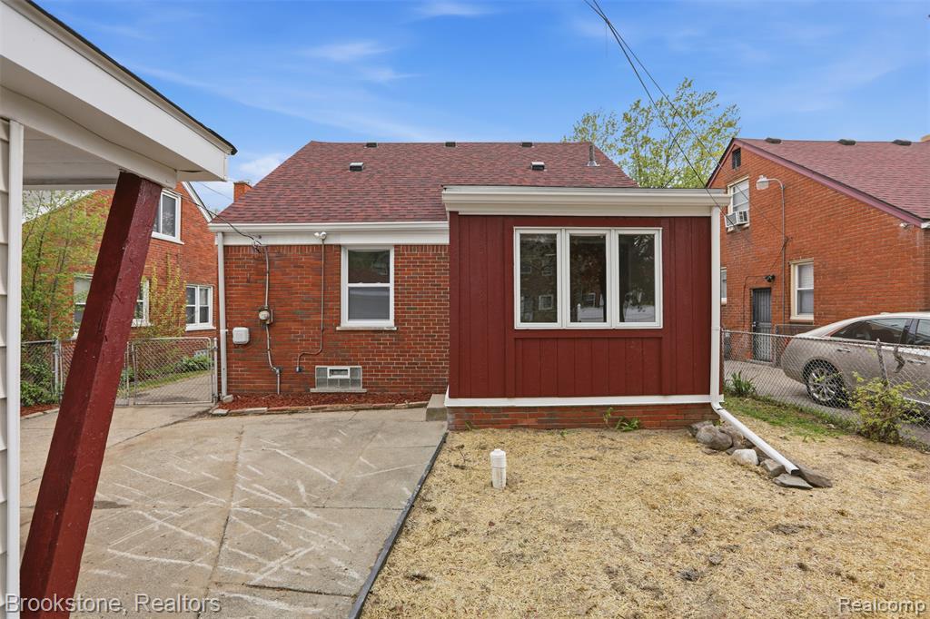 19450 Washburn Street, Detroit, MI 48221 — Photo 14