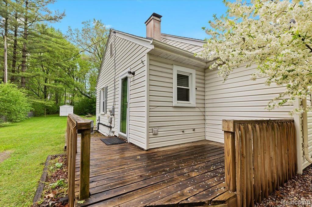 15403 MAXWELL Avenue, Plymouth, MI 48170 — Photo 6
