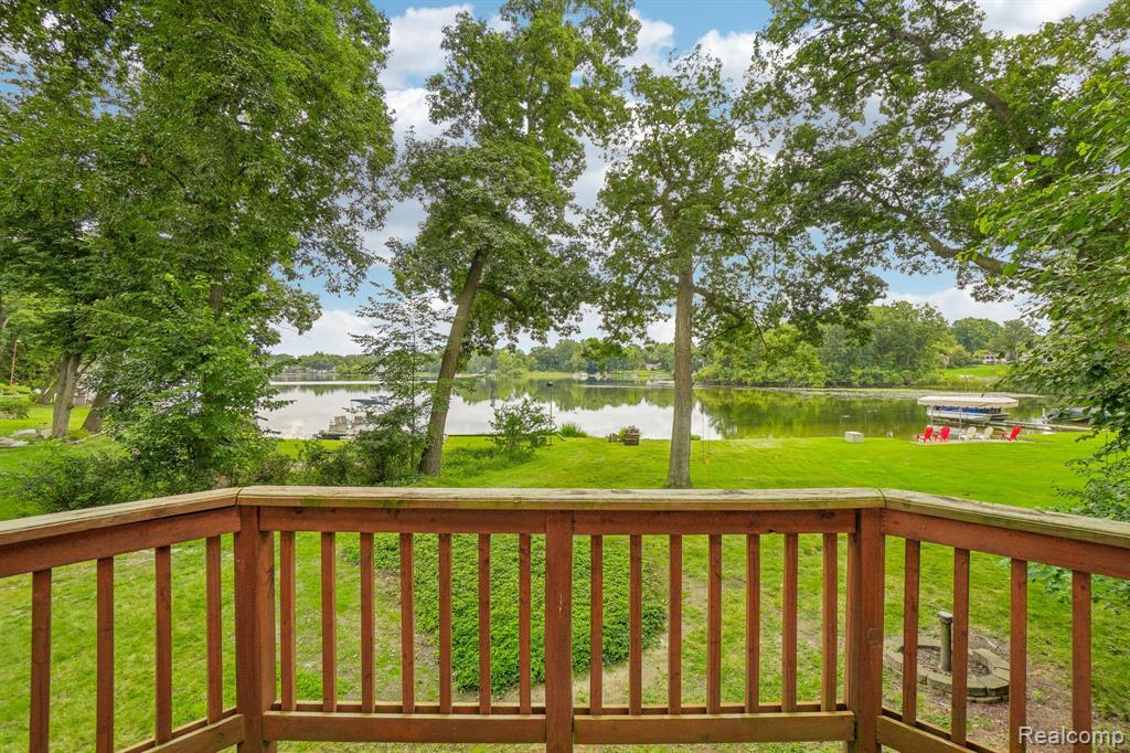 6755 WELLESLEY, Clarkston, MI — Photo 37